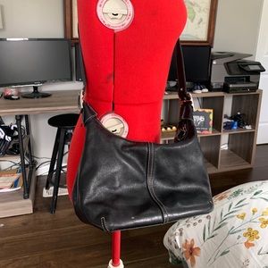 Coach purse black leather shoulder/crossbody